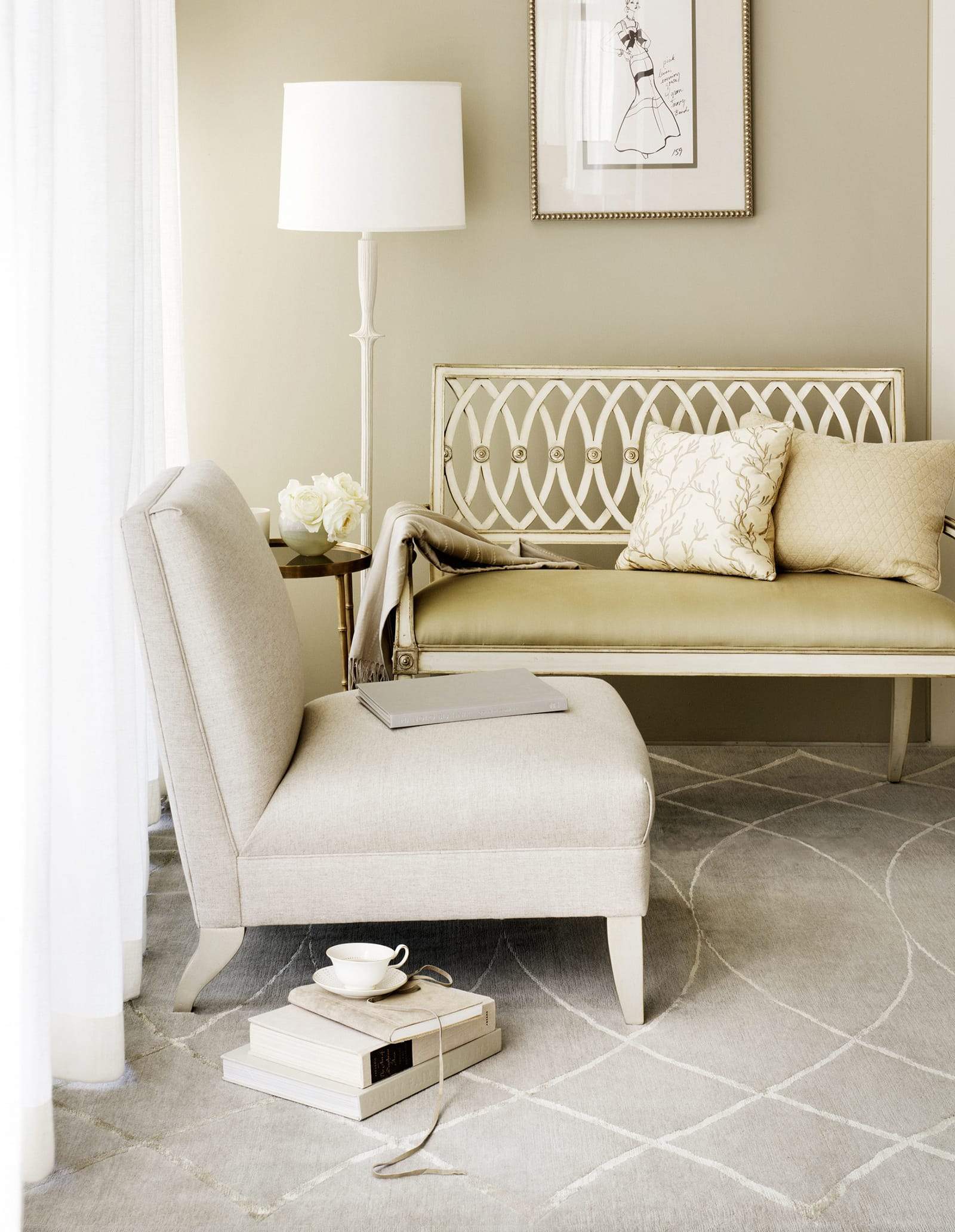 Installation shot of Arching Lattice Ice, a hand knotted rug designed by Tufenkian Artisan Carpets. room-image