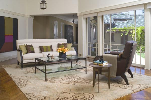 Installation shot of Cloud Nine Silver Pearl, a hand knotted rug designed by Tufenkian Artisan Carpets. room-image