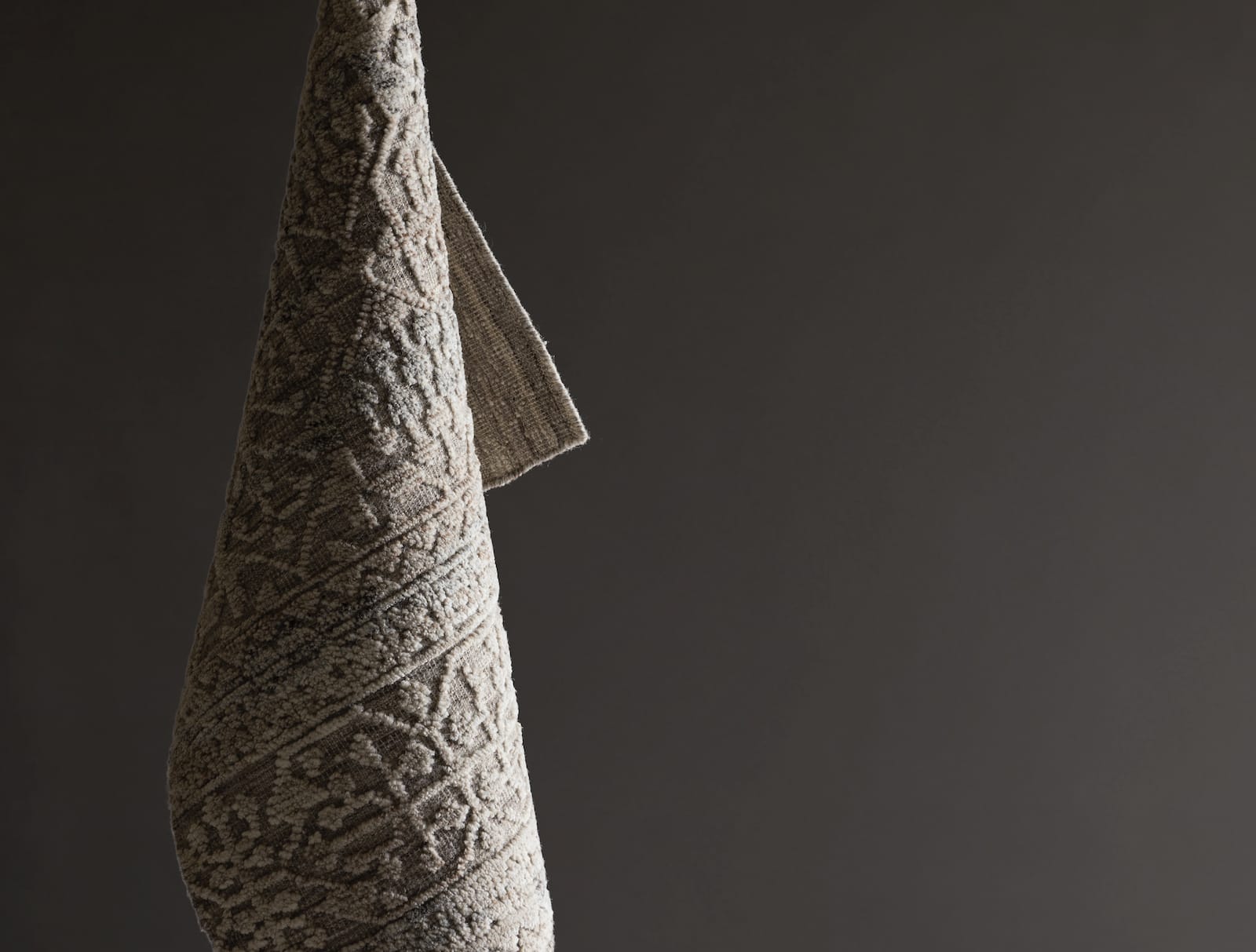 Meso Sandstone detail room-image