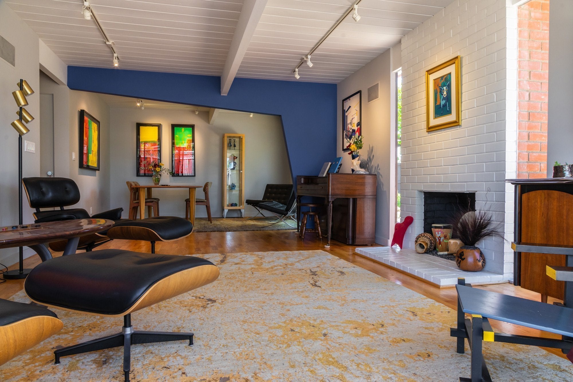 Installation shot of Moonscape Gold, a hand knotted rug designed by Tufenkian Artisan Carpets. room-image