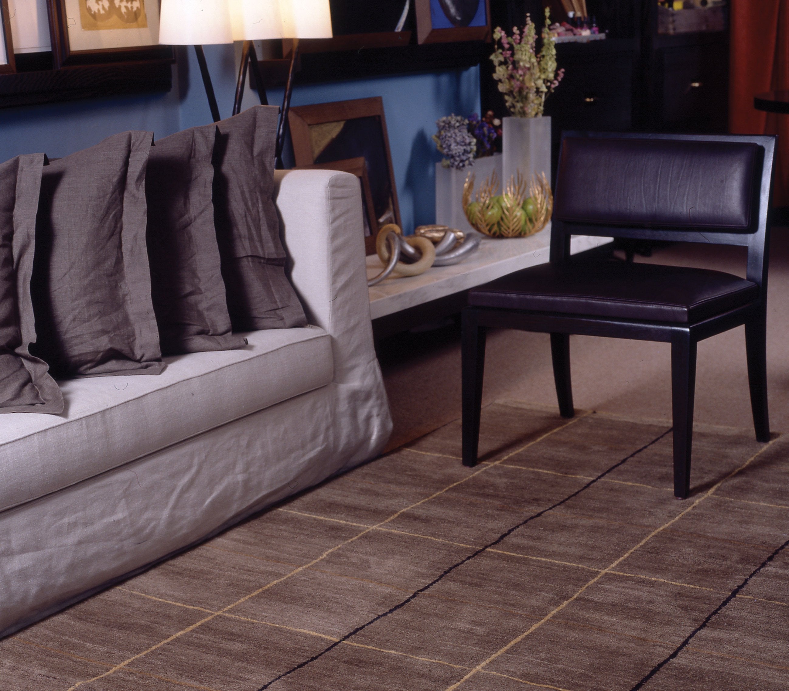 installation image of windowpane plaid flannel room-image