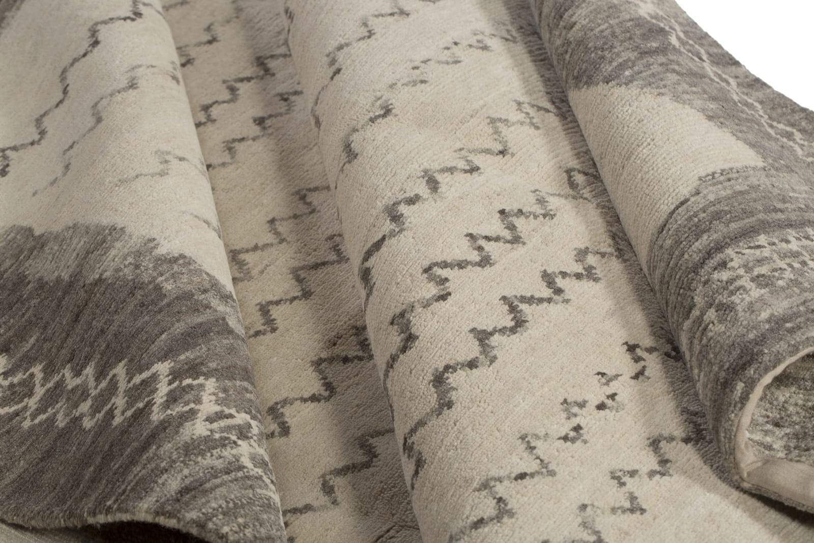 Detail shot of Ziba Porcelain, a hand knotted rug by Tufenkian Artisan Carpets